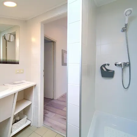 Apartment Fuer 5 Personen Ca 67 Qm In Njivice, Kvarner Bucht Krk *